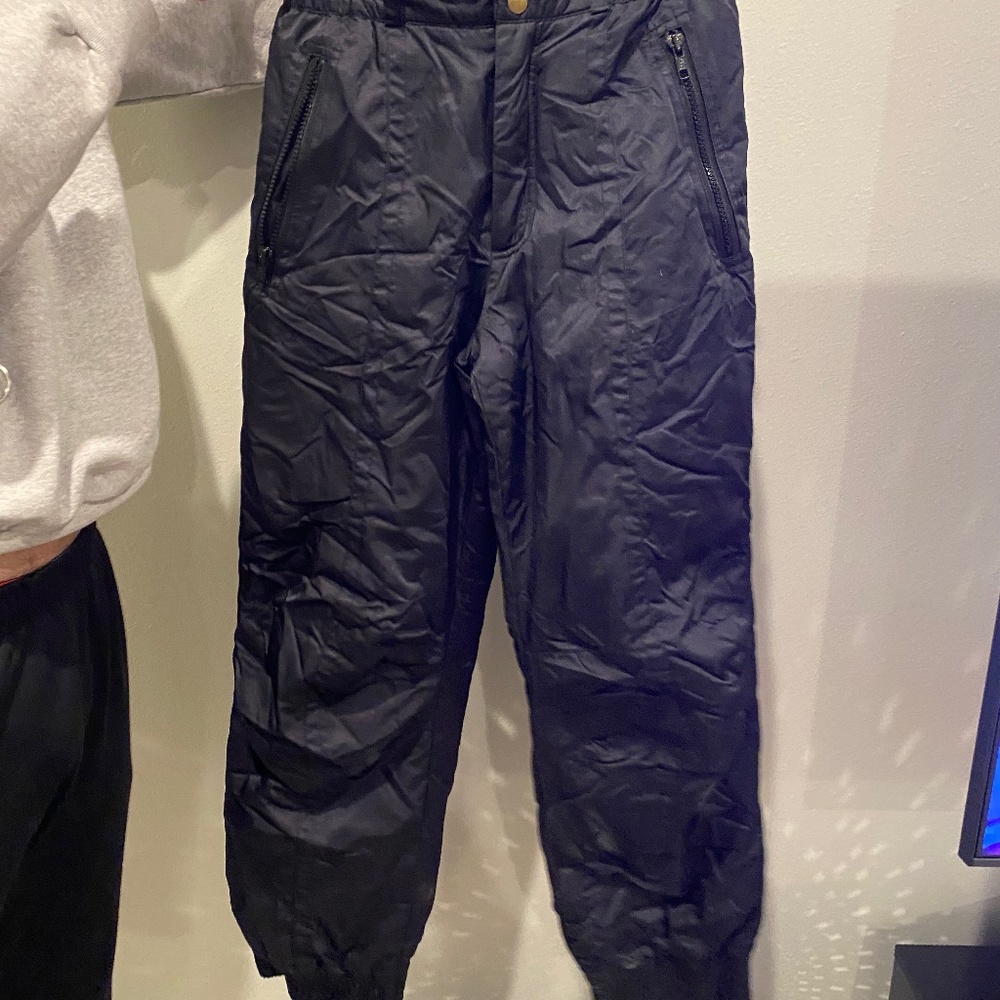 Vintage Ski Pants - OSSI SKIWEAR - Ladies 6 - fits like a small - 100% nylon